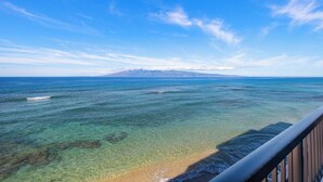 Plage, chaises longues