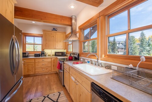 Mt Crested Butte House, 3 Bedrooms + Den, 4 Baths, (Sleeps 10)