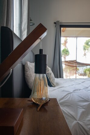 2 Schlafzimmer, Zimmersafe, Schreibtisch, Bügeleisen/Bügelbrett