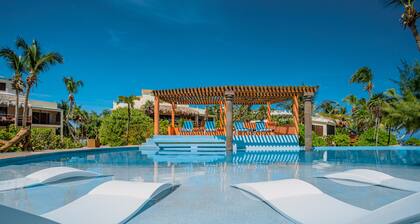 San Pedro 5-bedroom, 6-bathroom Villa Ruby, ocean views, concierge onsite