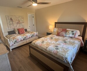 2 عدّة غرف نوم ومكواة/لوح كي وواي فاي مجانًا وملاءات أسرّة