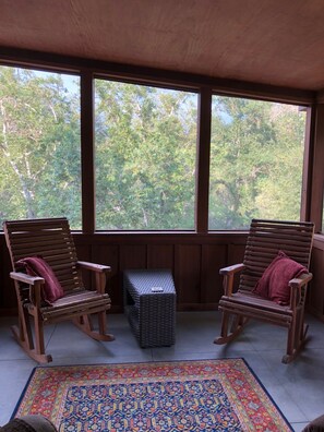 Interior - Private, upscale, riverfront cabin, sleeps 6; amazing amenities to dazzle (Three Rivers)