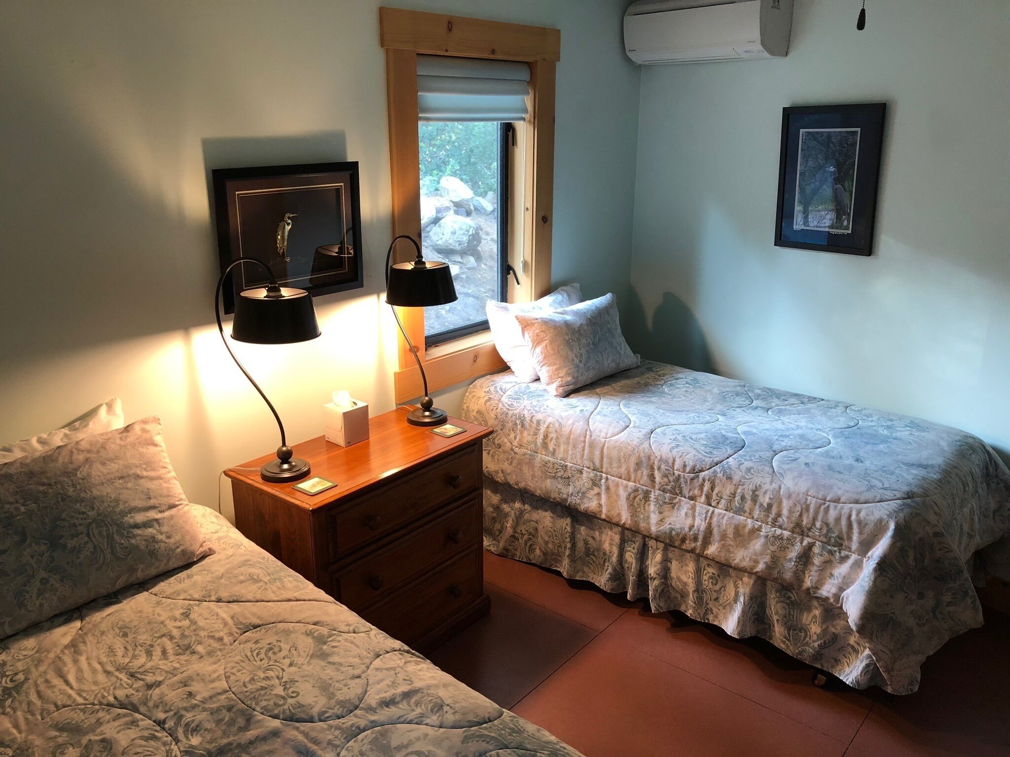3 bedrooms, iron/ironing board, travel crib, free WiFi