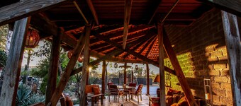 12+ Schlafzimmer Custom Home w / 2 Casita, 18-Loch-Chipping-Platz & Man-Cave