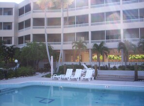 Ulkouima-allas, lämmitetty uima-allas