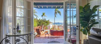 Gorgeous Bay View & Sunrise/Sunsets from Your Private, Sunny Deck in Point Loma!