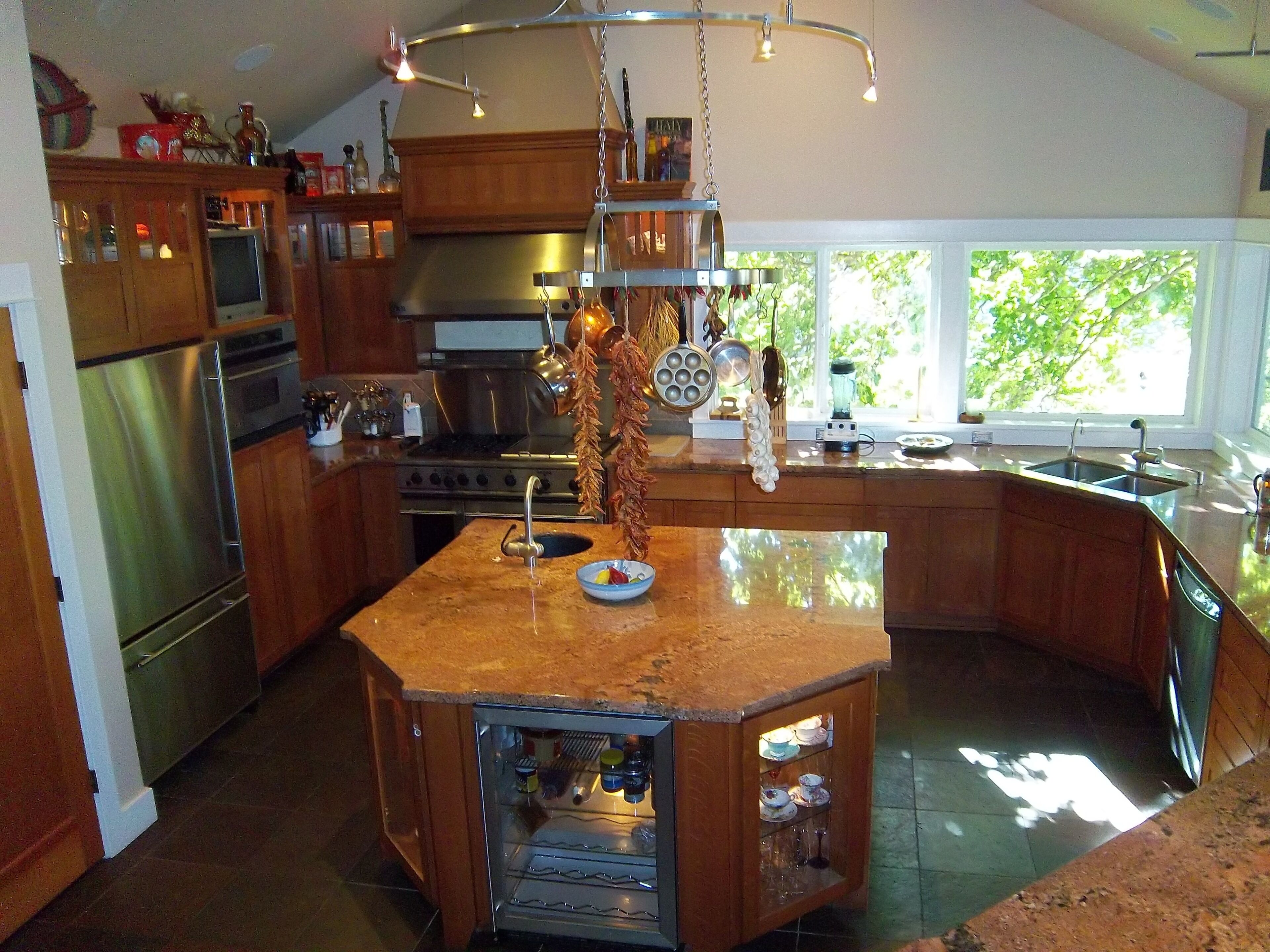 冰箱、微波炉、烤箱、炉灶