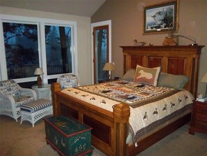 6 bedrooms, iron/ironing board, free WiFi, bed sheets - Riverfront Lodge great setting, walk to downtown! (Bend)