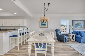 Dining - Enjoy Ocean Views, Beach Access and Pool (Saint Simons Island)