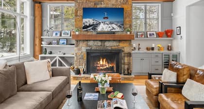 RMR: 4 BR / 4. 5 BA kaupunkitalo Teton Village + Free Fun!
