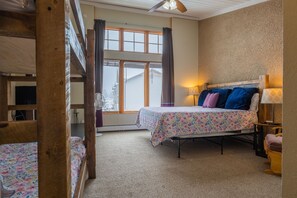 3 habitaciones, tabla de planchar con plancha, wifi y ropa de cama
