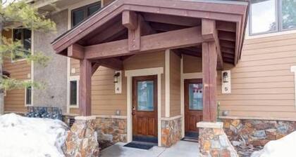 3-story Condo in the Heart of Breckenridge! Family Friendly!