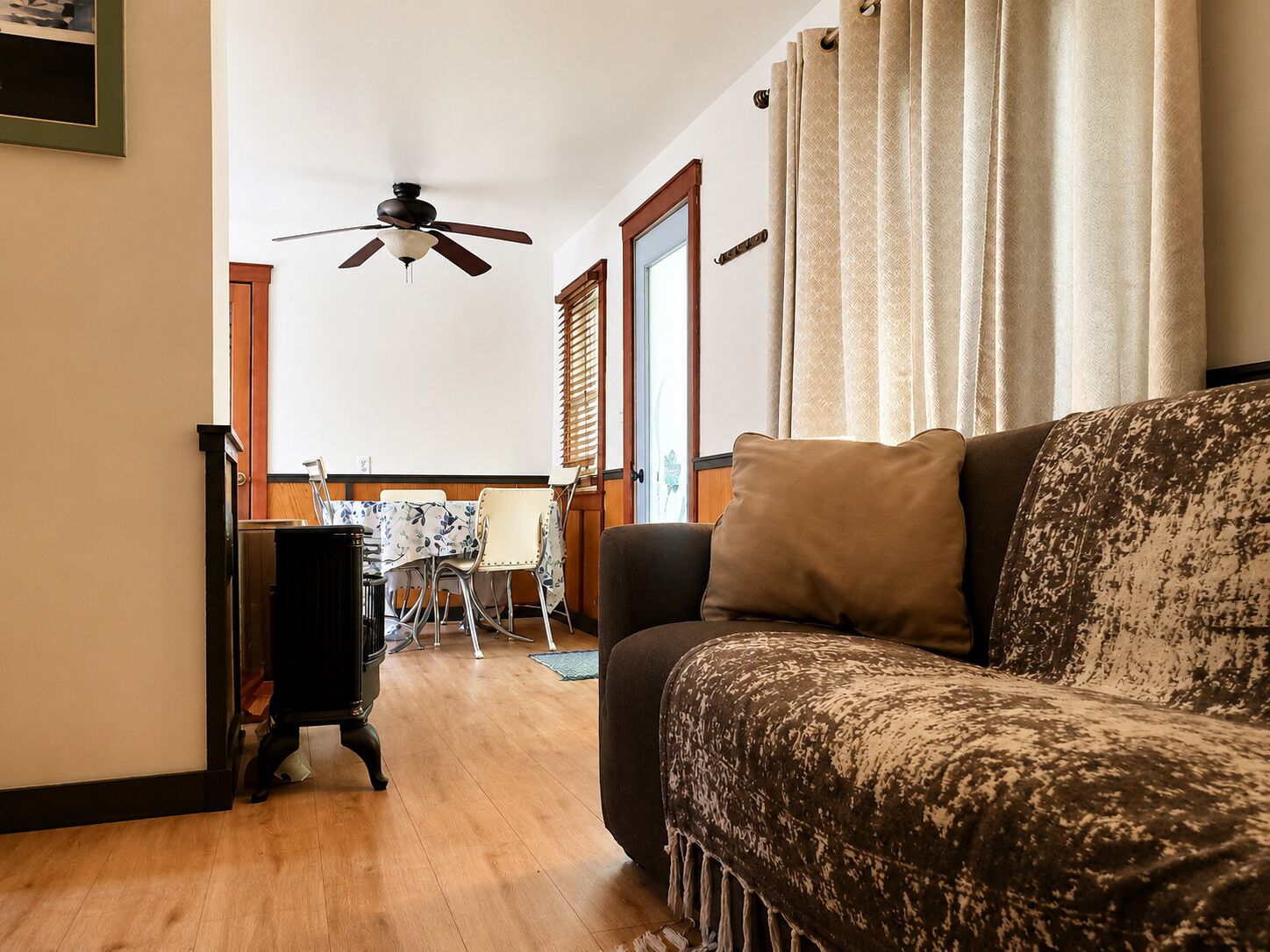 Smart TV, fireplace, DVD player, video library