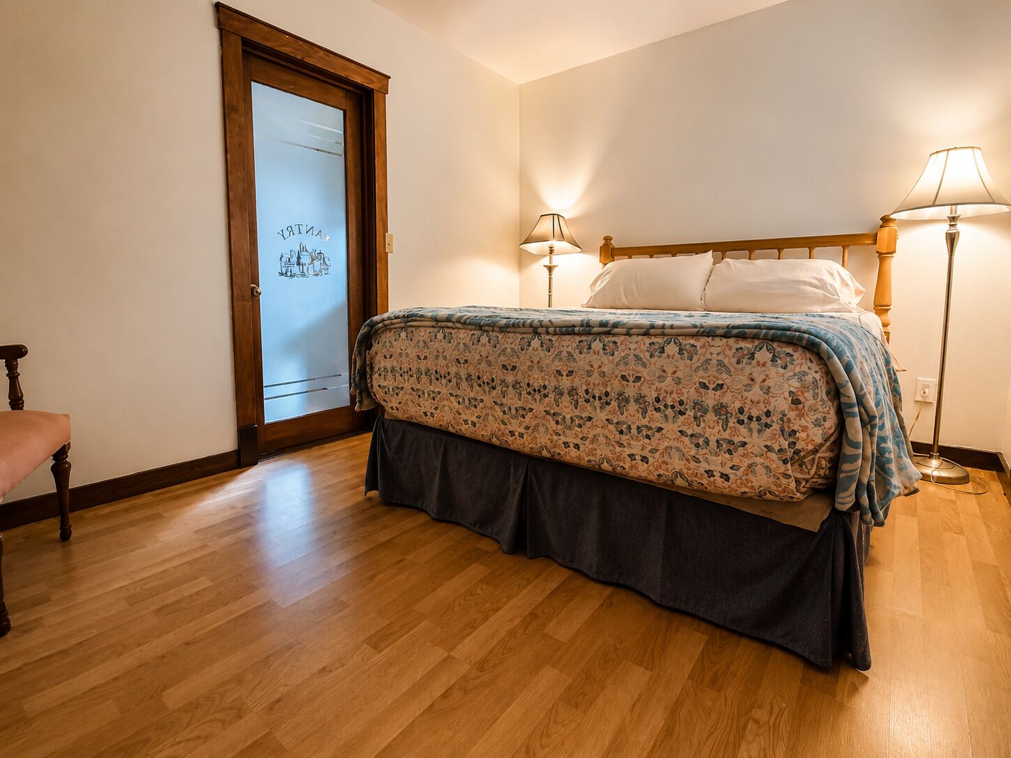 5 bedrooms, desk, iron/ironing board, free WiFi