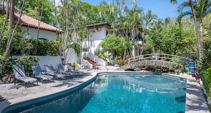 OUTSTANDING LUXURIOUS TROPICAL VILLA - CASA SUENO, BEACH ACROSS STREET