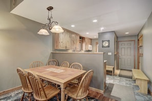 Dining - Beautiful Condo on Main Street Overlooking Creek. 315 (Frisco)