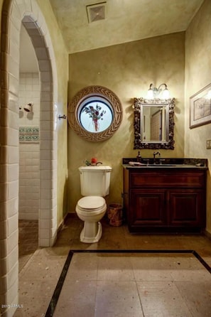 private bathroom in the casita