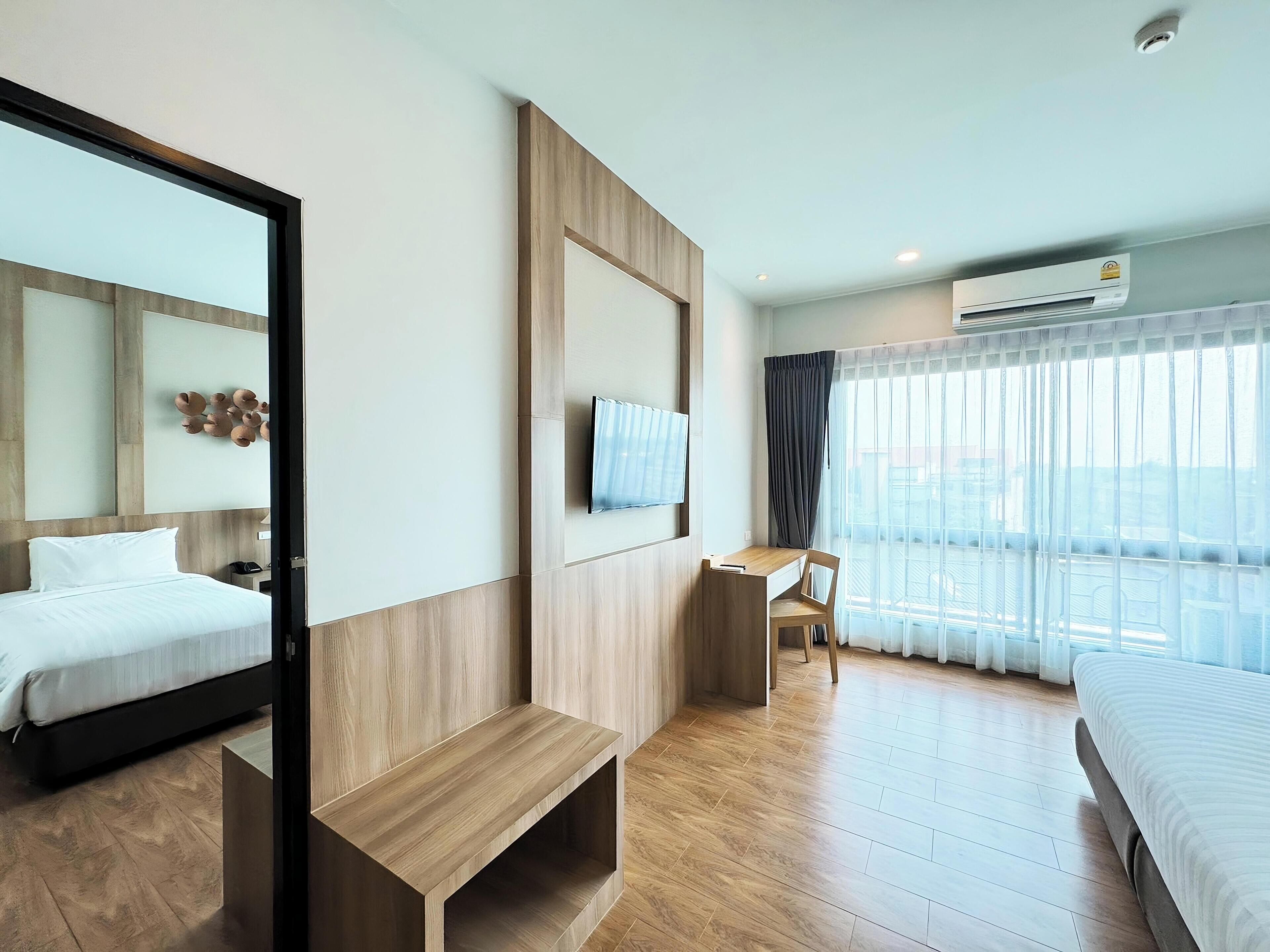 connecting rooms | 1 bedroom, hypo-allergenic bedding, minibar, individually decorated