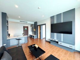 Ropa de cama hipoalergénica, minibar y decoración personalizada 