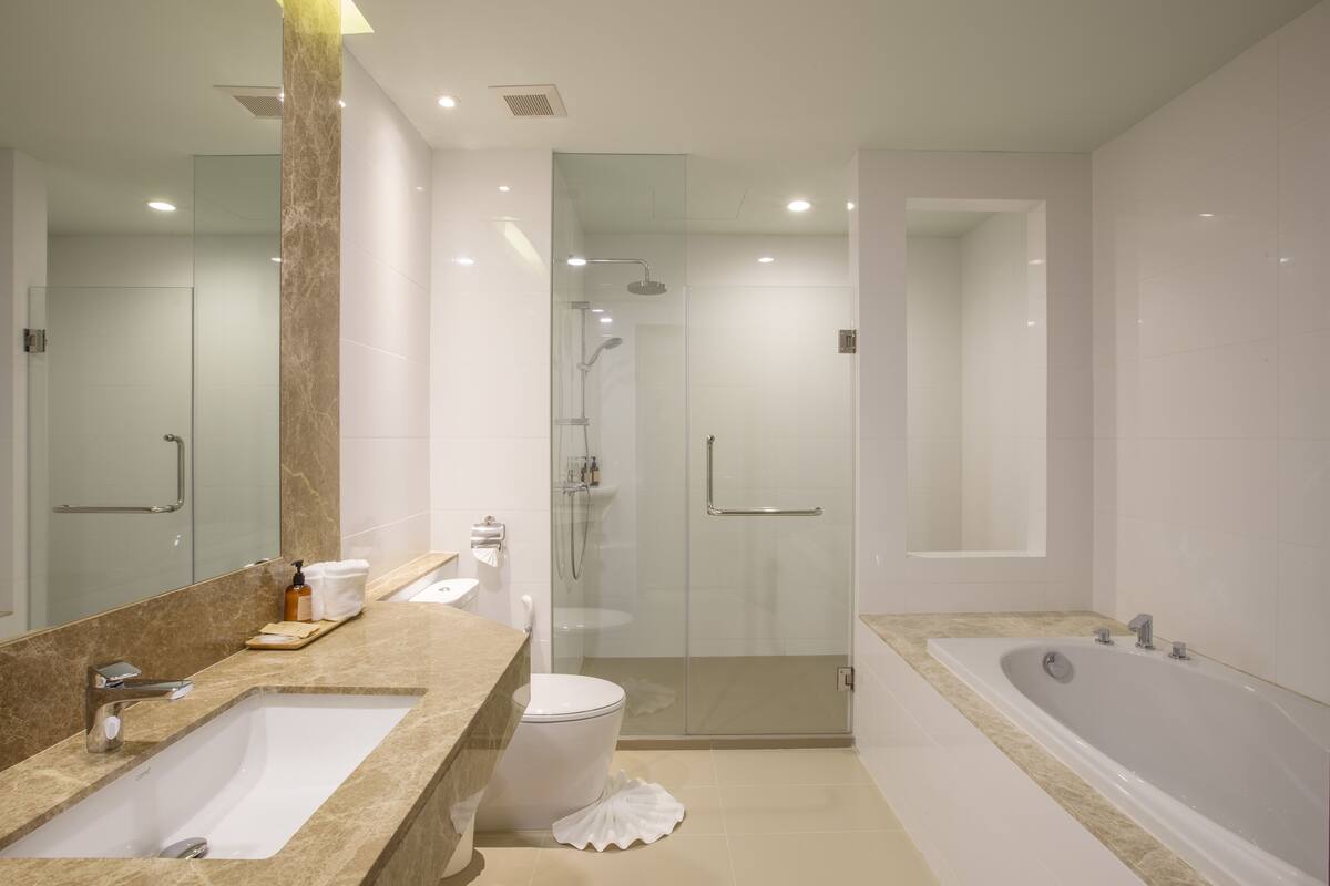 grand deluxe room | bathroom | free toiletries, hair dryer, towels, soap