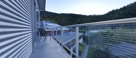 Queen Ensuite | Balcony