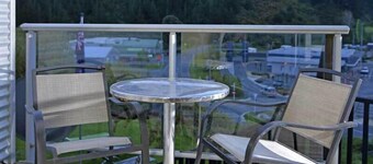 Tombstone Motel, Lodge & Backpackers