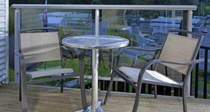 Tombstone Motel, Lodge & Backpackers