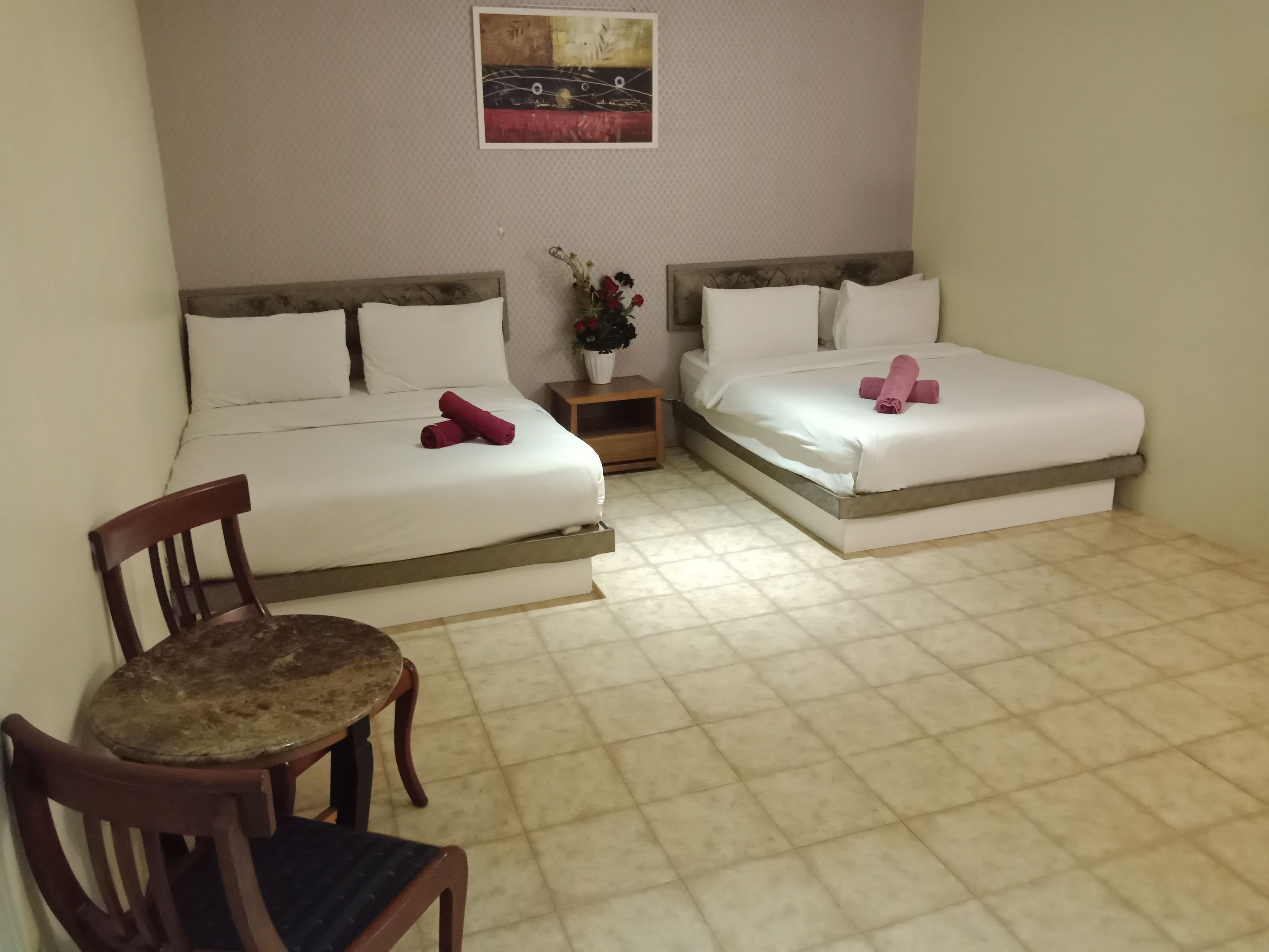 premium family suite | desk, iron/ironing board, free wifi, bed sheets