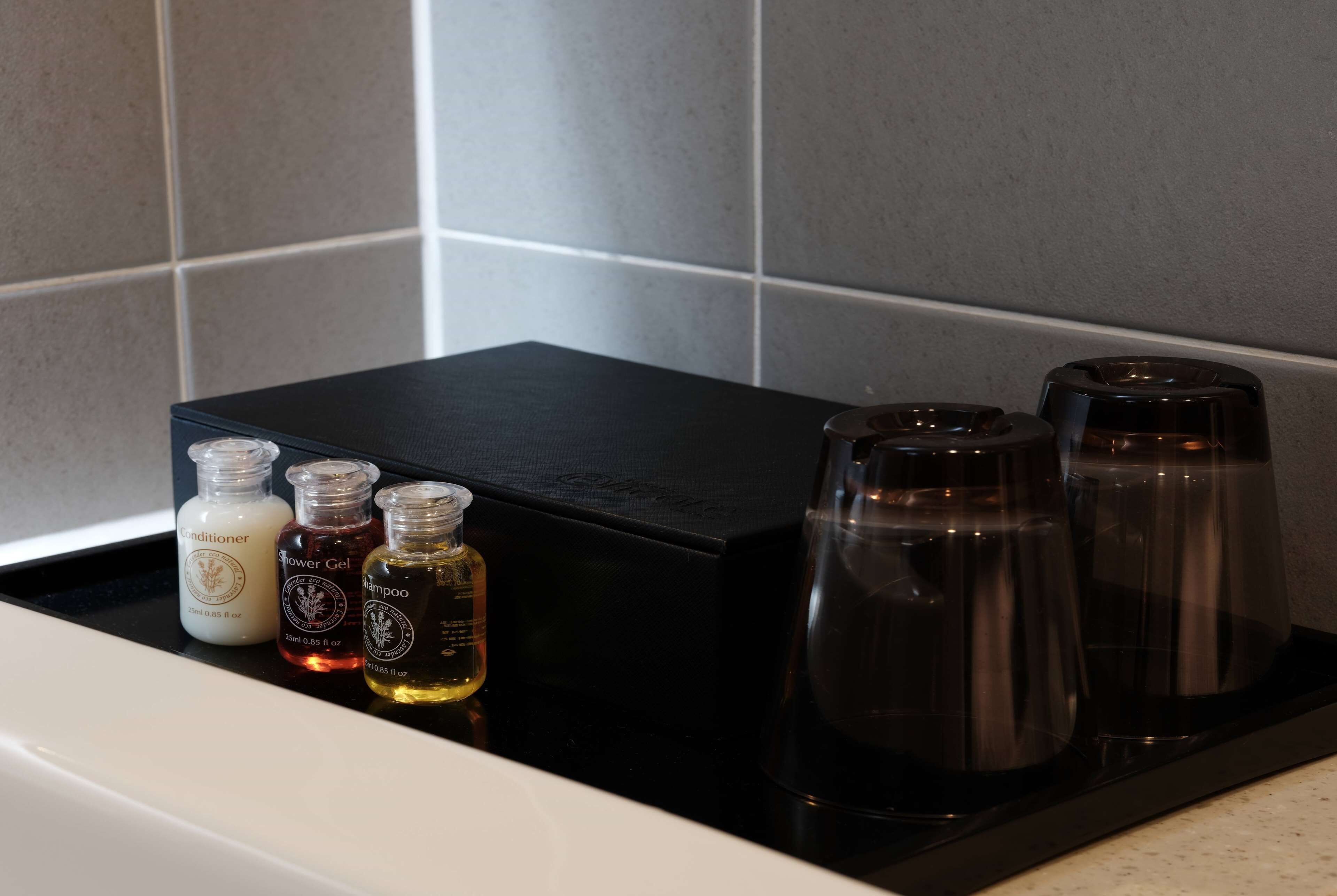 1 bedroom, premium bedding, in-room safe, desk