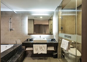 Suite (Hollywood bed) | Premium bedding, in-room safe, desk, blackout drapes - Ramada Encore by Wyndham CheonAn (Cheonan)