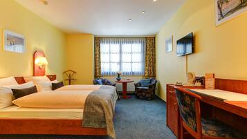 Habitación doble | Escritorio, sistema de insonorización, wifi gratis y ropa de cama