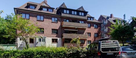 Free self parking, free valet parking