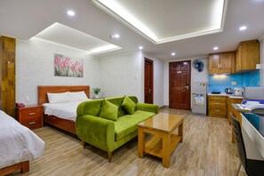Spacious Studio, Basement | Premium bedding, minibar, in-room safe, individually decorated