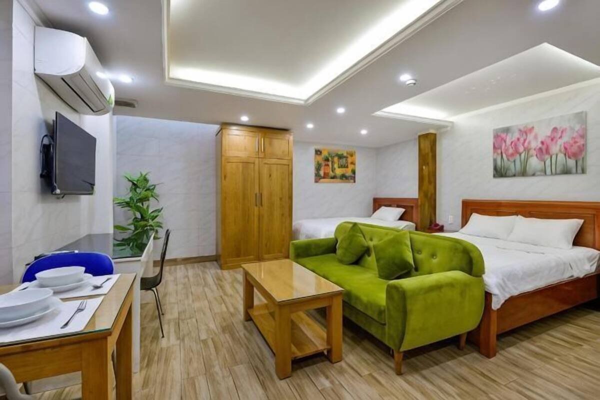 เครื่องนอนระดับพรีเมียม, มินิบาร์, ตู้นิรภัยในห้องพัก, โต๊ะทำงาน