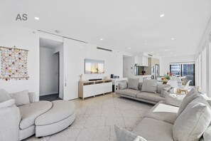 Luxury Apartment, 3 Bedrooms, 2 Bathrooms, Ocean View | Living area - Esplanade (Soul) - Apartment Stay Private (Surfers Paradise)