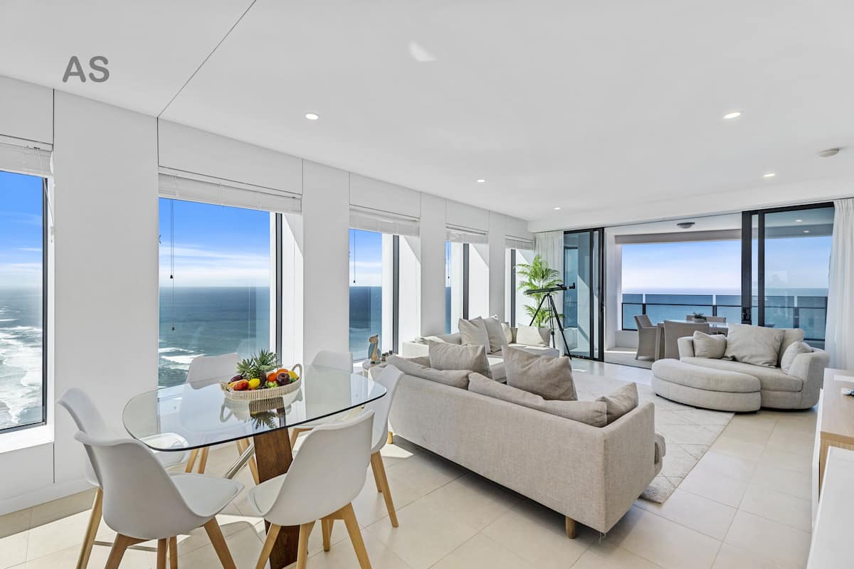 Luxury Apartment, 3 Bedrooms, Balcony, Ocean View | Living area