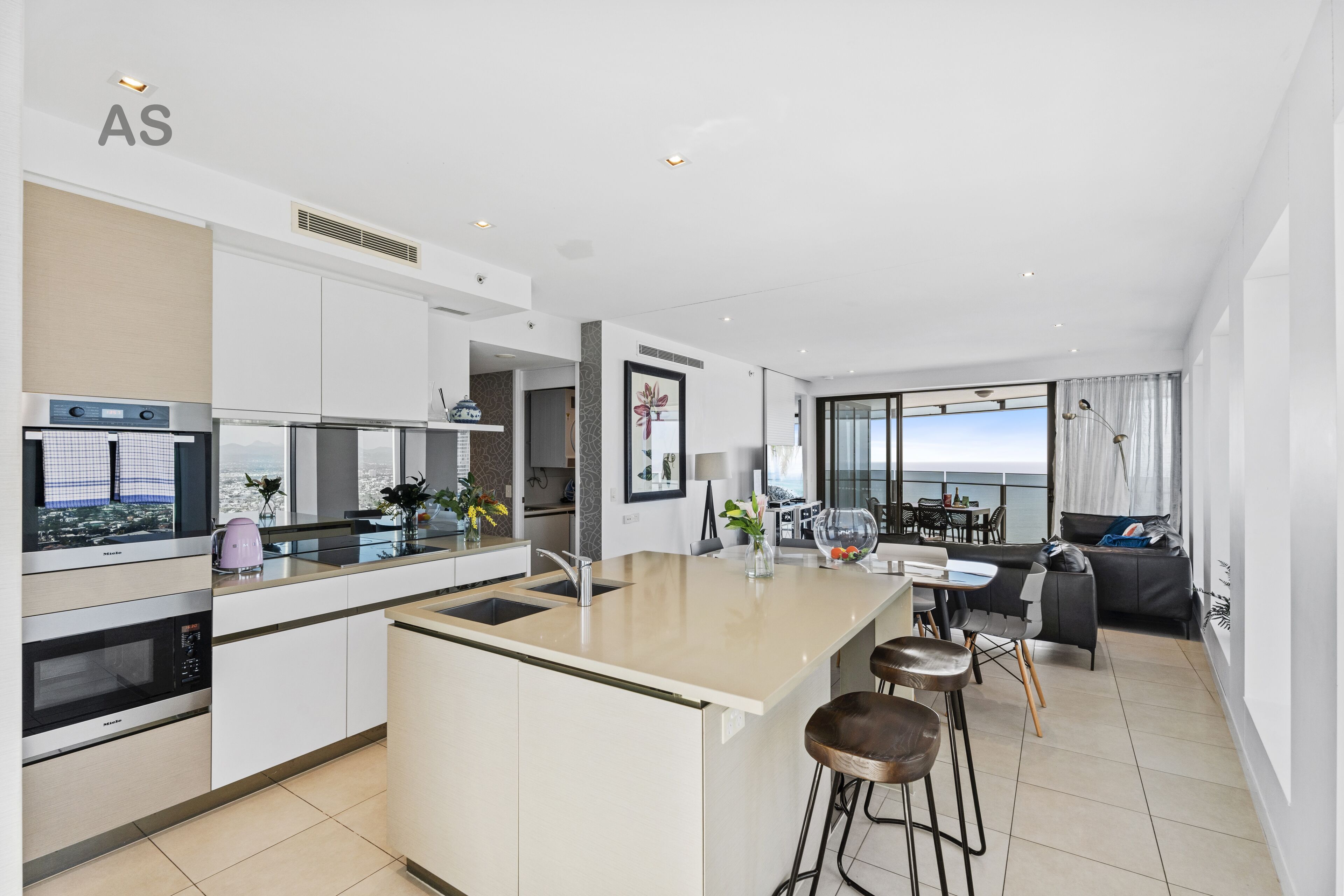 Panoramic Apartment, 3 Bedrooms, Ocean View | Private kitchen