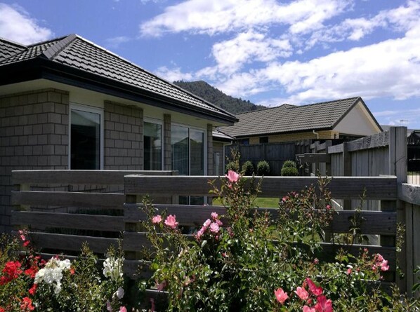 Garden - Comfy & Modern Guest House (Rotorua)