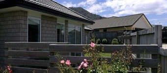Comfy & Modern Guest House