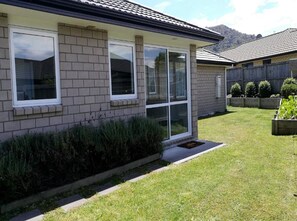 Exterior - Comfy & Modern Guest House (Rotorua)