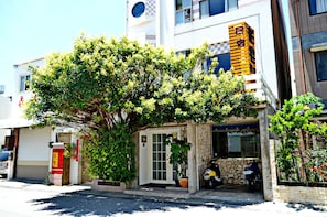 Exterior - Flowerinn (Magong)