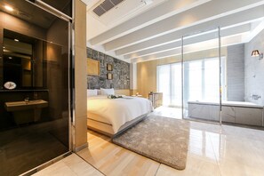 Suite | Coffres-forts dans les chambres, décoration personnalisée
