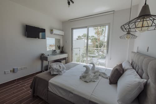 Monolocale Deluxe | Una cassaforte in camera, una scrivania, Wi-Fi gratuito, lenzuola