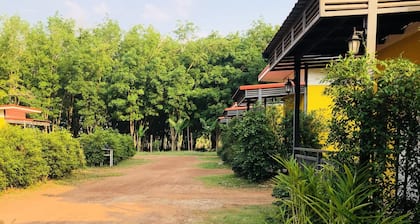Kanyaphat Gardenview Resort