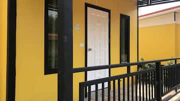 Standard Bungalow | Balcony