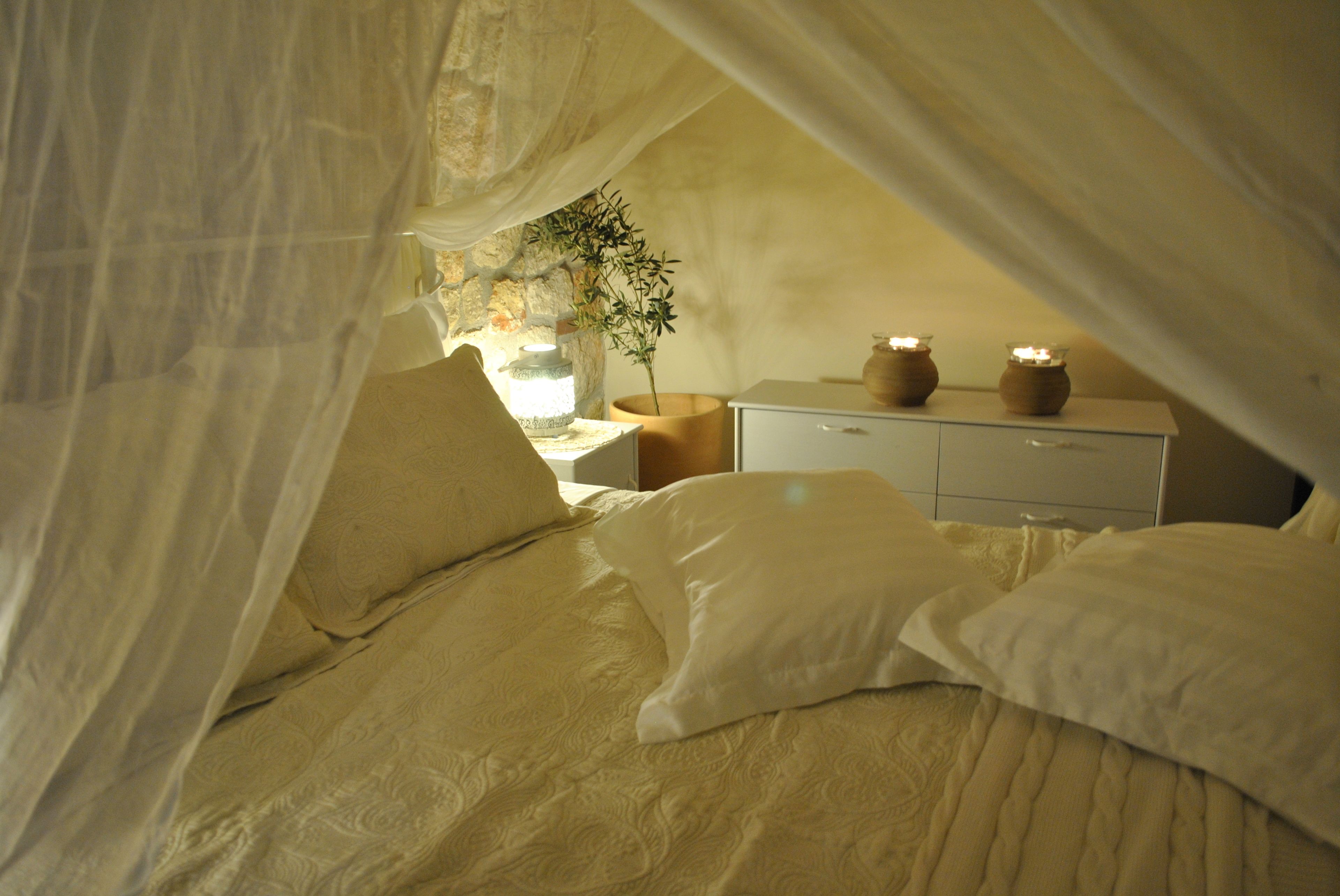 Soundproofing, iron/ironing board, free cribs/infant beds, free WiFi