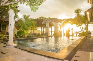 Outdoor pool - Bungalow No 7 (Lembongan Island)