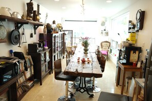 Free daily continental breakfast  - Hostel Foryou (Yeosu)