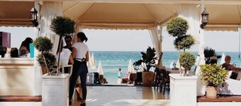 巴爾海灘公寓小吃吧