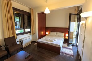 In-room safe, desk, soundproofing, iron/ironing board - Apartments Kuce Lekovica snack bar- Bistro & Beach  (Bar)